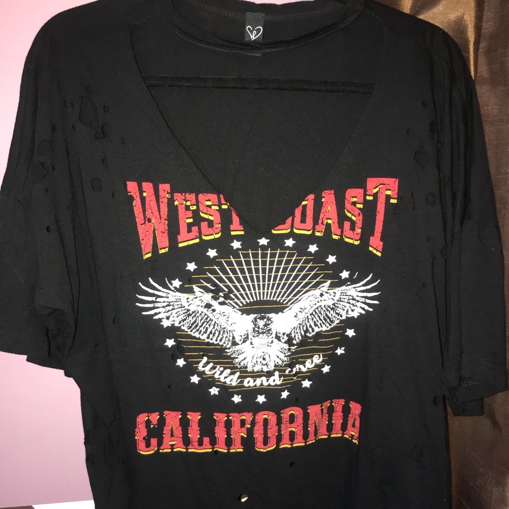 Choker T-shirt with holes.